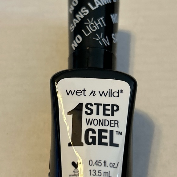 Wet n Wild Wonder Gel Step 1 Nail color #701A FLYING COLORS White lacquer - Picture 1 of 7